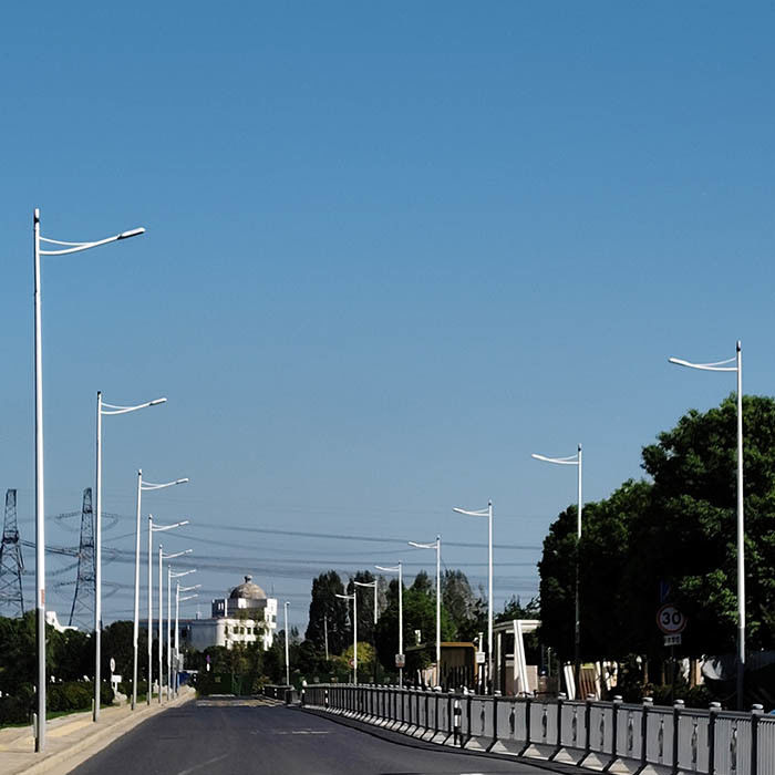 Customizable Design Pole For Solar Street Light With Hot Dip Galvanized Steel