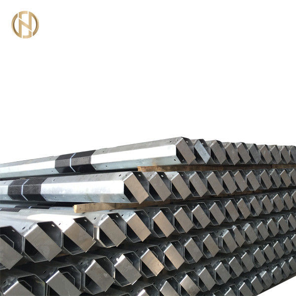 Galvanized And Spray Paint High Mast Pole 35M 40M 4 Section For Shipping Terminal