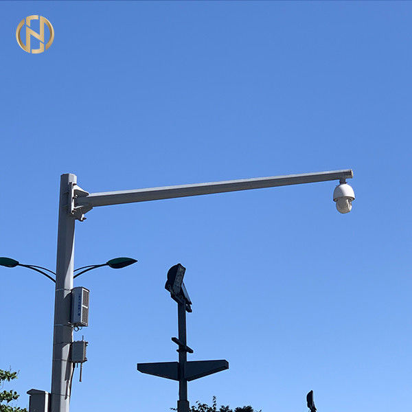 Road Traffic Security Camera Lamp Post With Painting 5mm Thickness Polygonal Type