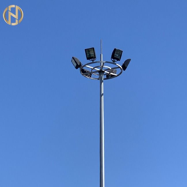 Q345 2.5mm 30m Solar Street Lamp High Mast Lighting with Climbing Ladder