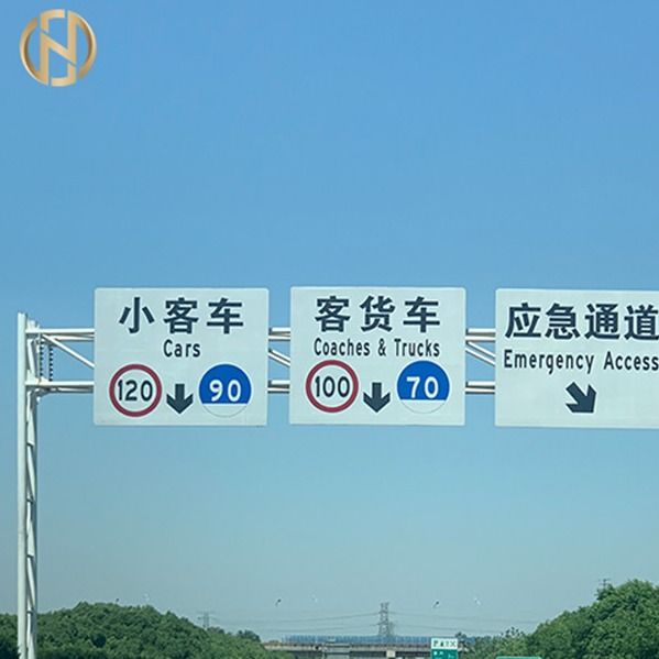 3-20mm Thickness Road Sign Pole   Metal Street Sign Post ISO 9001 Certified