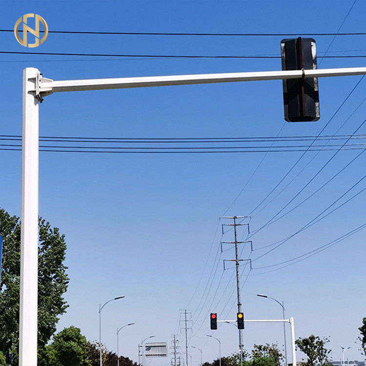 6M - 7.5M Traffic Light Pole Installing Camera  Yellow Green Red Light Pole