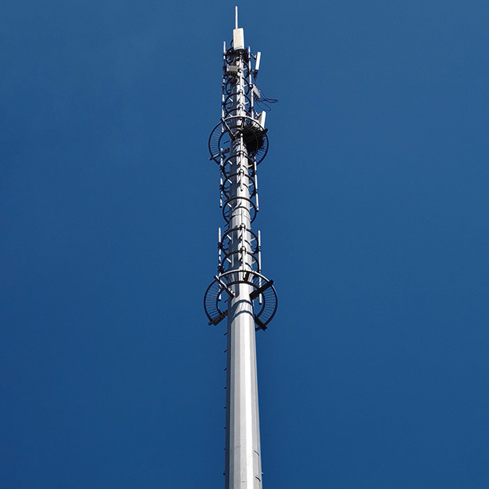 Customized Galvanized Steel Communication Pole With Antennas Brackets